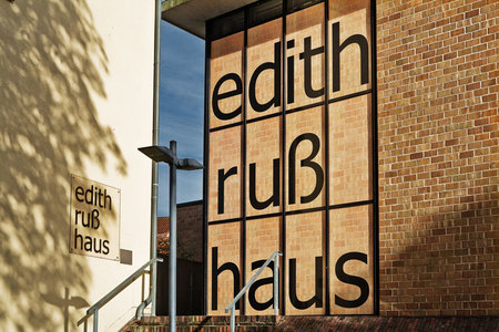 Edith Russ Haus 10a